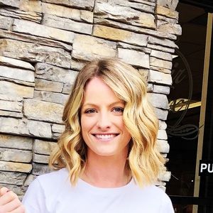 Meet your Posher, Julia